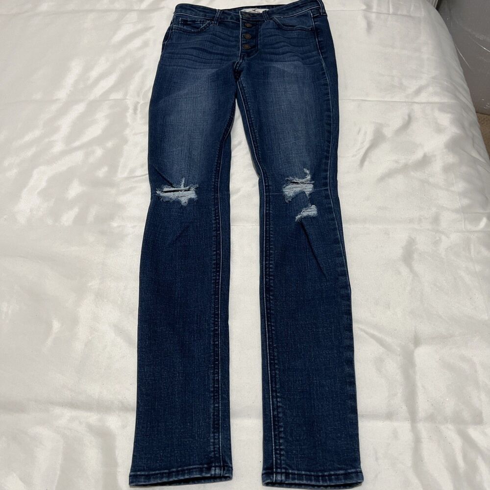HOLLISTER Thrashed Destroyed SUPER SKINNY JEANS 1R Whiskering Button Fly